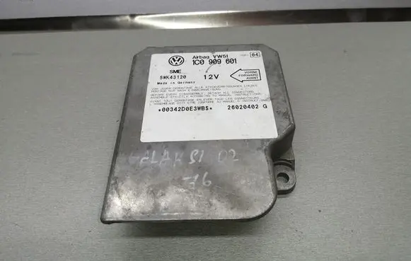 Skoda Octavia Mk1 (1U) Airbag control unit/module 1C0909601