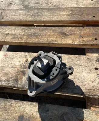 BMW 1 F20 F21 Engine mount bracket 6787657