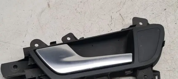 Rear door interior handle