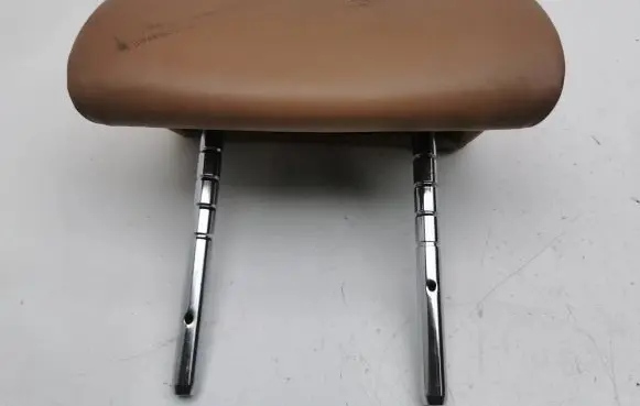 BMW 7 F01 F02 F03 F04 Rear seat headrest 