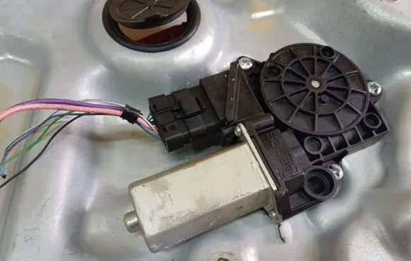 Fiat Croma Rear door window regulator motor