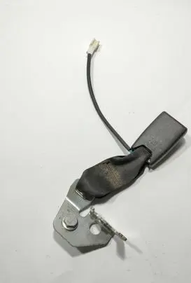 Nissan Qashqai Rear seatbelt buckle 308333210