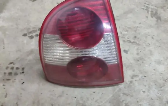Volkswagen PASSAT B5.5 Rear/tail lights