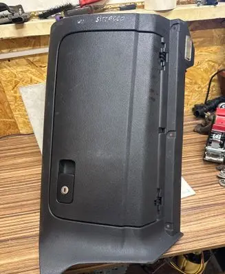 Volkswagen Golf VI Glove box 1K1857290 P0101120