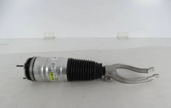 Maserati GranTurismo II Front shock absorber/damper 6703039060 06703039060 670303906