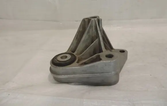 Ford Focus Engine mounting bracket AV61-6P093-NA