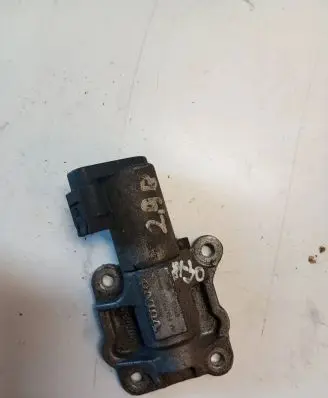 Volvo XC70 Camshaft vanos timing valve 8670421