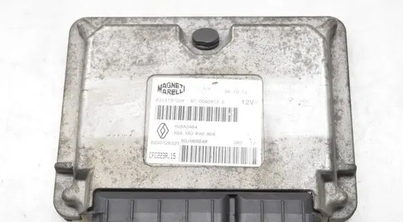 Renault Trafic II (X83) Engine control unit/module 8201107228