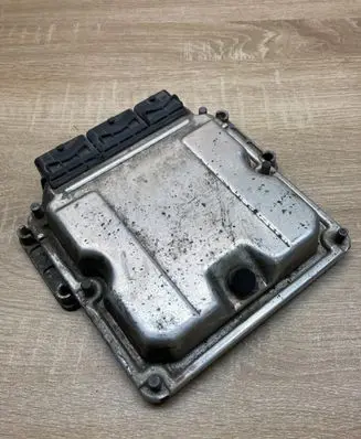 Renault Espace III Engine control unit/module ECU HOM7700104407 0281001999