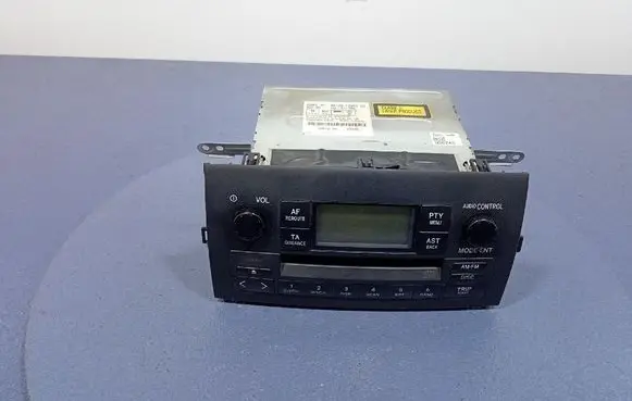 Toyota Corolla Verso E121 Radio/CD/DVD/GPS head unit 86120-13060-B0