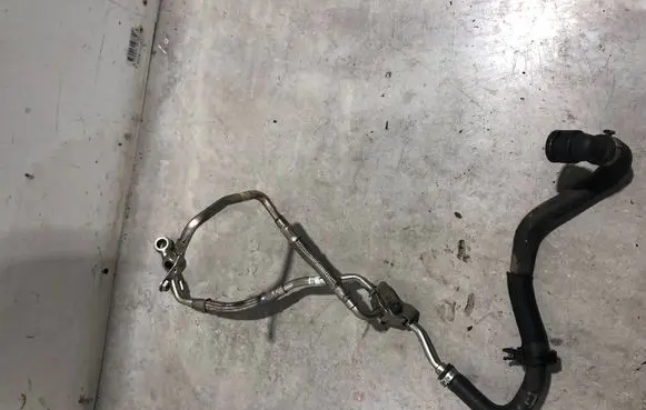 BMW 7 G11 G12 Turbo system vacuum part 9896893 8875796 989689303