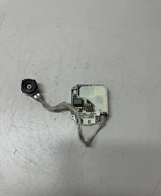 Toyota Avensis T250 Headlight ballast module Xenon 