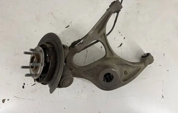 Jeep Grand Cherokee Rear wheel hub 68253397AB 04877113AC 52124815AD