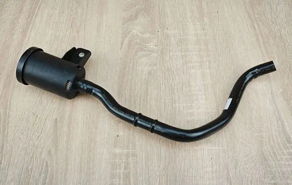 Audi A4 S4 B9 Breather/breather pipe/hose 8W0906621A 8W0133366B