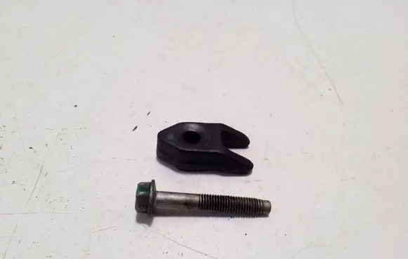 Chevrolet Orlando Fuel Injector clamp holder 