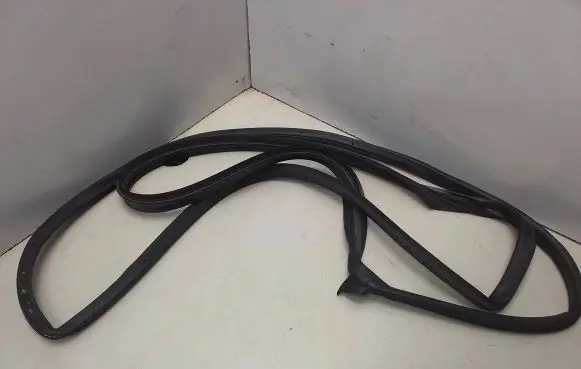 Honda Civic Rubber seal front coupe door 
