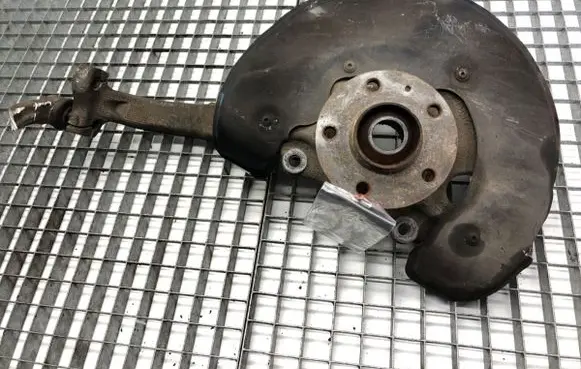 Audi A8 S8 D4 4H Front wheel hub spindle knuckle 