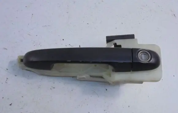 Hyundai i30 Front door exterior handle 