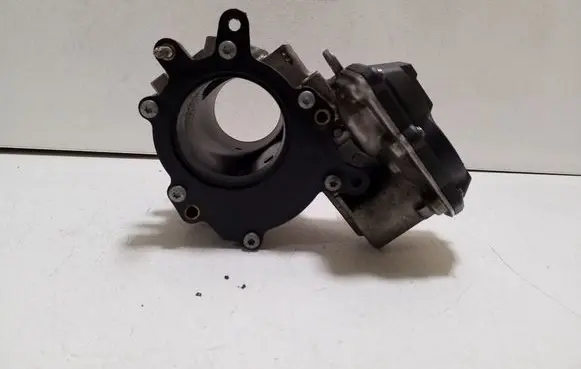 Land Rover Discovery Sport EGR valve G4D35H273BB