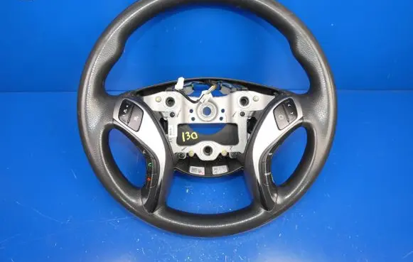 Hyundai i30 Steering wheel