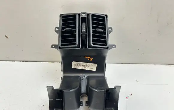 Jeep Grand Cherokee Rear air vent grill C01367009BL