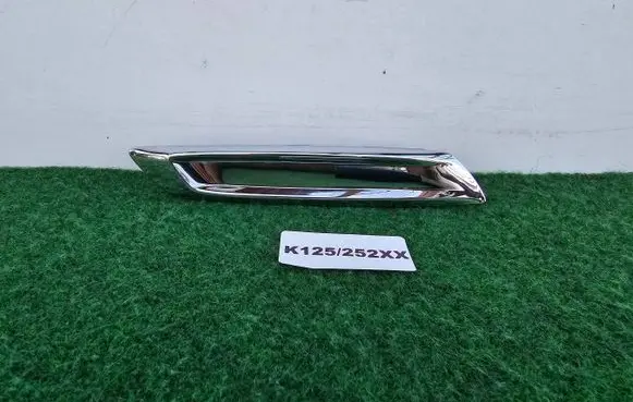 BMW 5 GT F07 Front arch trim 51137336641