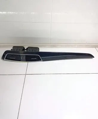 Mercedes-Benz C W204 Dashboard side air vent grill/cover trim A2046801371 3007567