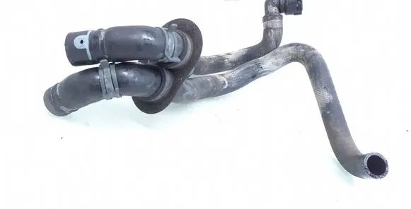Volkswagen PASSAT B5 Engine coolant pipe/hose 8D0819373N