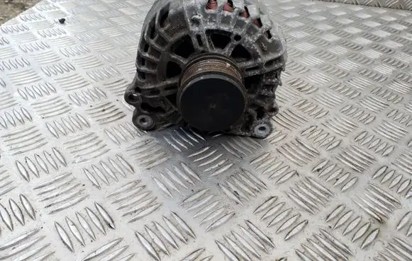 Volkswagen PASSAT CC Generator/alternator 03L903023B FG18T051