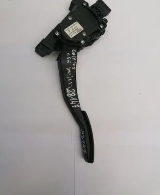 Mitsubishi Colt CZ3 Accelerator throttle pedal MN125792 A4543000304