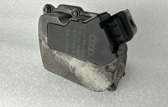 Volkswagen Touareg I Intake manifold valve actuator/motor 059129086M 1045475S01 A2C53308513