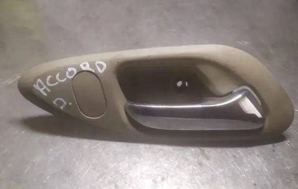 Honda Accord Front door interior handle S82R