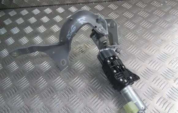 Audi RS6 C7 Shock absorber/damper mounting bracket 