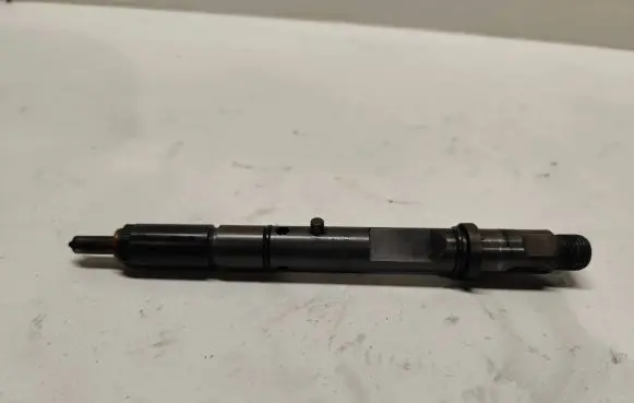 Audi A6 S6 C5 4B Fuel injector 059130201f