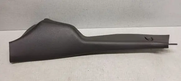 Volkswagen Polo IV 9N3 Other sill/pillar trim element 6Q4867765