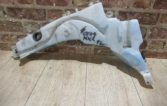 Ford Focus AdBlue liquid reservoir 