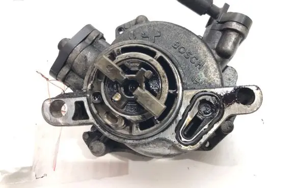 Peugeot Partner III Vacuum pump 9804021880