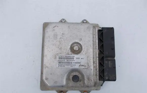 Fiat Grande Punto Engine control unit/module 51904061