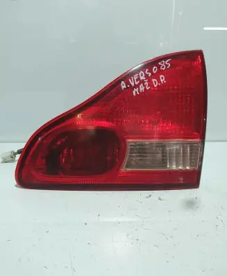 Toyota Avensis Verso Tailgate rear/tail lights 7654