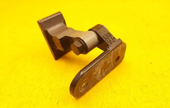 BMW 7 G11 G12 Rear door upper hinge 7496185