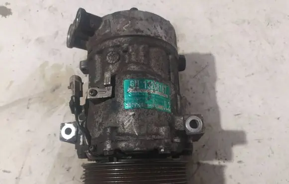 Opel Zafira B Air conditioning (A/C) compressor (pump) 13208187