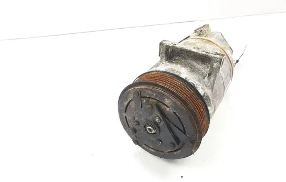 Renault Captur Air conditioning (A/C) compressor (pump) 926000734R