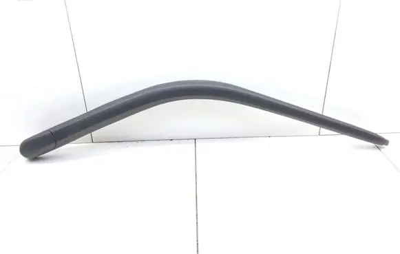 Rear wiper blade arm