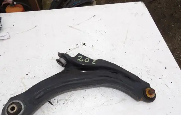 Renault Zoe Front lower control arm/wishbone