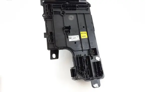 Tesla Model Y Comfort/convenience module 149784710D 149785000D