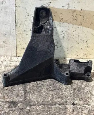 BMW 3 E46 Engine mounting bracket 6753225 22116753225
