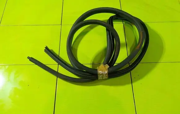 Mercedes-Benz Citan W415 Front door rubber seal 3AB11