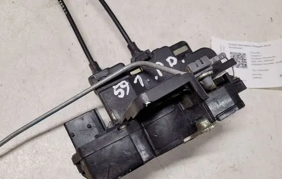 Chevrolet Captiva Front door lock