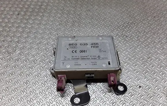 Audi A2 Aerial antenna amplifier 8E0035456