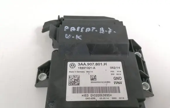 Volkswagen PASSAT B7 Hand brake control module 3AA907801H